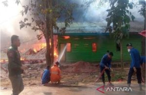 Rumah Petugas Kebersihan dan Pemulung Sebanyak 26 Hangus Terbakar di TPA Kendari