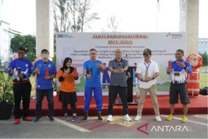 Kurangi Sampah Plastik, Karyawan Pertamina Kilang Balikpapan Populerkan Penggunaan Tumbler