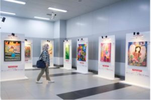 Terus Berkarya, Pameran Lukisan Karya Seni 20 Anak Berkebutuhan Khusus di MRT Diapresiasi Sandiaga