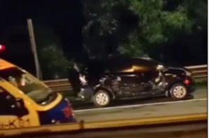Diduga Libatkan Belasan Kendaraan, Kecelakaan Beruntun Terjadi di Tol Cipularang
