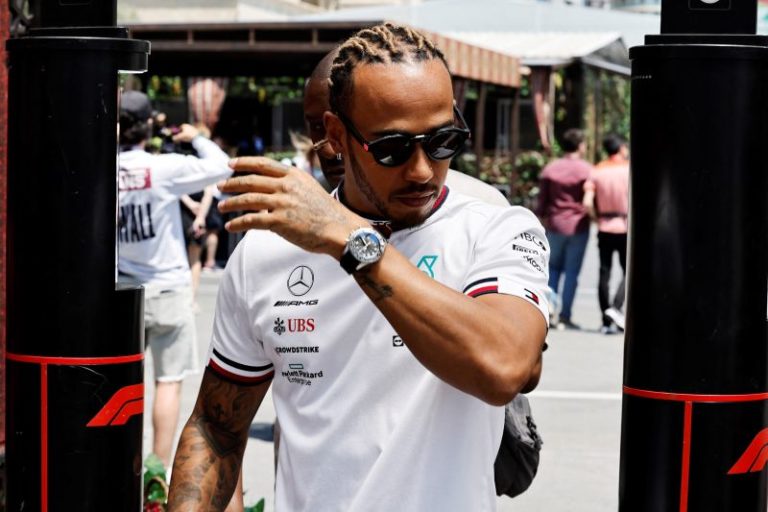 Apple TV Produksi Film Formula 1, Hamilton Tak Akan Dampingi Brad Pitt Akting
