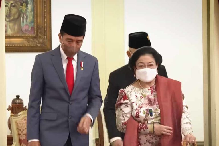 Pengamat: Jokowi dan Megawati sedang Siapkan Calon yang Berbeda
