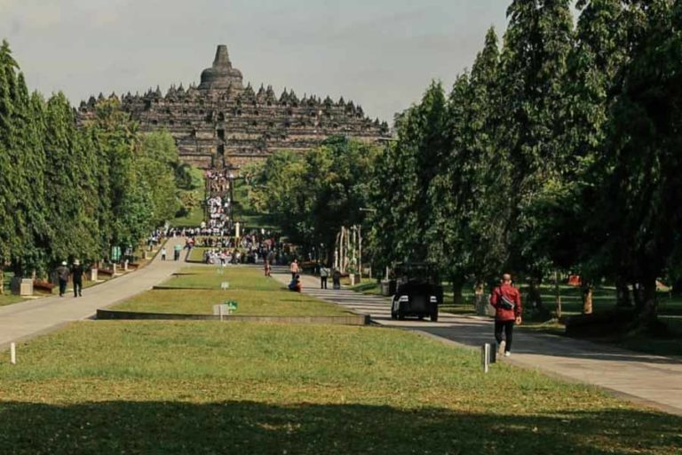 Tiket Candi Borobudur Naik jadi Rp 750 Ribu, Warganet Protes ke Luhut