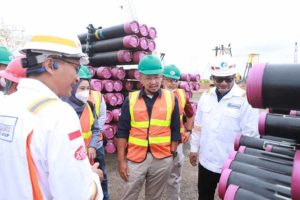 SKK Migas dan KKKS Saksikan Ekspor 1200 Metriks Ton Pipa ke Uganda dan Kuwait