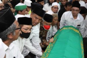 Mengenang KH Dimyati Rois, Ganjar: Dia Ulama Panutan dan Pemberi Kesejukan