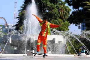 Hari Skateboard Sedunia, Saat 500 Skater Beraksi di Balai Kota Surabaya