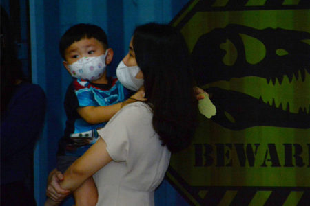 Serunya Dino Jungle, Bertemu Bayi Dinosaurus hingga Berkejaran dengan T-Rex