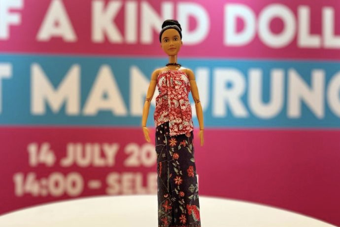Boneka Barbie Versi Butet Manurung, Sebuah Apresiasi Perjuangan Perempuan