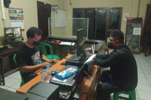 Polisi Tangkap Pencuri yang Gasak 30 Telepon Seluler dari 7 Pesantren di Banyumas