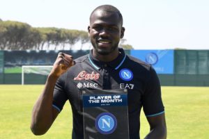Hijrah ke Premier League, Koulibaly Selangkah Lagi Gabung Chelsea