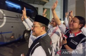 42 Hari di Tanah Suci, Wamenag Lepas Kepulangan 360 Jemaah Haji Asal Solo di Mekkah