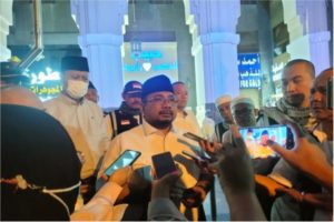 Pastikan Jamaah Dapatkan Layanan yang Terbaik, Menag Lakukan Tawaf Wada Sebelum Kembali ke Tanah Air