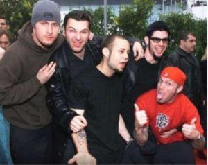 Masalah Kesehatan Pribadi, Limp Bizkit Tunda Rangkaian Tur