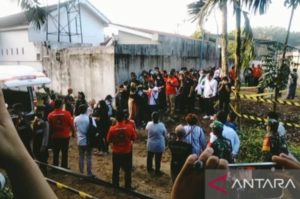 Keluarga Lakukan Doa Terlebih Dahulu, Makam Brigadir J Mulai Dibongkar