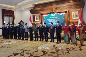 Lantik Komite Komunikasi Digital, Gubernur Khofifah Ajak Sajikan Info Positif Demi Cerdaskan Masyarakat