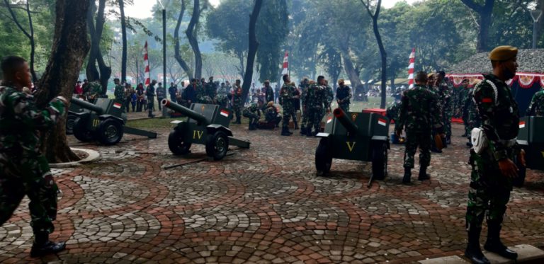 Meriam Buatan Switzerland Ini Jadi Spot Foto Peringatan HUT RI