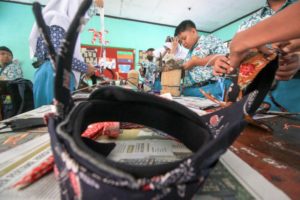 Pemkab Dukung Pembuatan Udeng Pacul Gowang Khas Sidoarjo