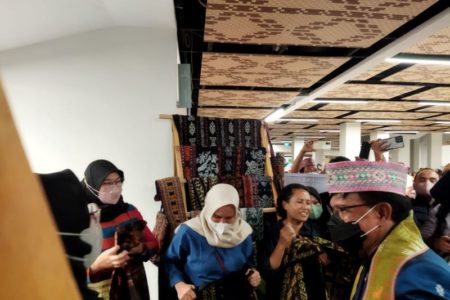 Kembangkan Pariwisata Holistik di NTT, Menkominfo Minta Pemda Siapkan SDM Lokal