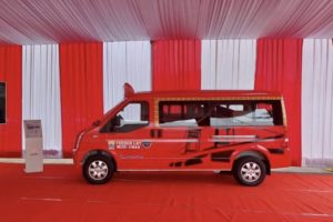 Mobil Listrik DFSK Gelora E Jadi Feeder LRT Kota Palembang