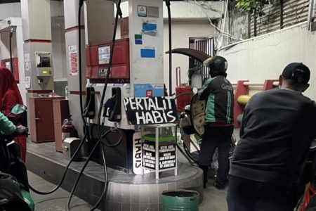 Bantalan Sosial Tak Sebanding dengan Dampak Kenaikan BBM
