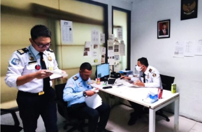 Kasus Transaksi Elektronik, Satu WNA Asal Bulgaria Dideportasi Kantor Imigrasi NTT