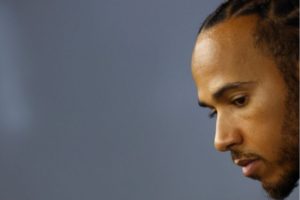 Akui Kesalahan, Mercedes Lewis Hamilton Sebabkan Tabrakan dengan Fernando Alonso di Grand Prix Belgia