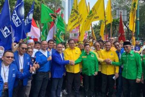 Diiringi Marching Band hingga Reog Ponorogo, Tiga Partai KIB Secara Bersamaan Daftar ke KPU
