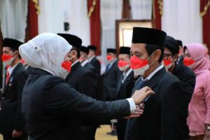 Bentuk Apresiasi Negara, 150 ASN Jatim Terima Anugerah Satyalancana Karya Satya 2022