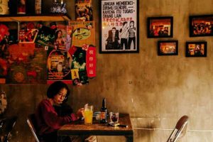 Distrik Metropolitan, Kafe di Surabaya dengan Konsep Vintage dan Pertokoan China