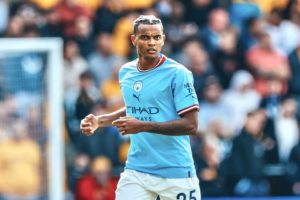 Pep Guardiola Puas dengan Penampilan Debut Manuel Akanji