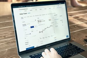 Ekonomi Nasional Dinilai Cukup Kuat Hadapi Kenaikan Suku Bunga Hingga 50 Bps