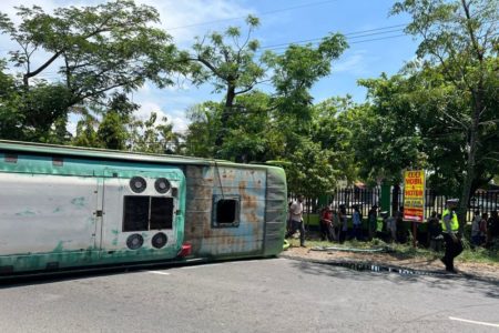 Polisi Selidiki Penyebab Kecelakaan Bus Madjoe dengan Mobil di Nganjuk
