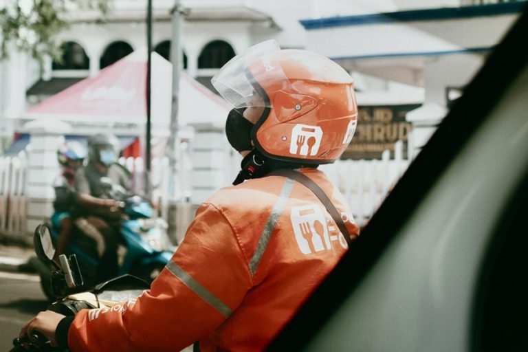 PHK Sejumlah Karyawan, Shopee Beri Pesangon 1 Bulan Gaji