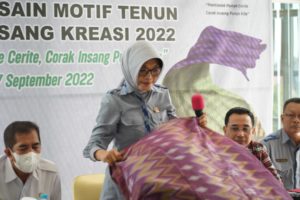Ajak Generasi Muda Bangga Gunakan Tenun Corak Insang, Dekranasda Pontianak Gelar Lomba Desain Motif