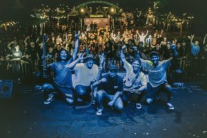 Lewat Panggung Borneo Kustom Land 2022, Lemon Djin Hibur Masyarakat Singkawang