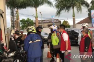 Antisipasi Hal Tak Diinginkan, Ratusan Personil Kepolisian Disiagakan di Sejumlah SPBU di Sukabumi