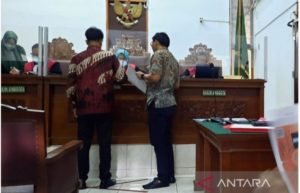 Hadir Langsung dalam Sidang, Pengacara Bharada E: Ingin Tahu Keinginan Deolipa Yumara