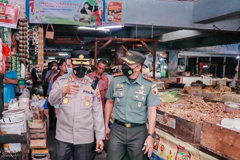 Kapolres Jember dan Dandim 0824 Lakukan Sidak Pasar Pasca Kenaikan BBM