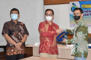 Elnusa Dukung Pengelolaan Air Perumda Tirta Rangga Berbasis Internet