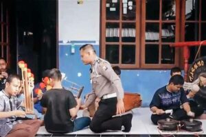 Lestarikan Budaya Lokal, Polres Ponorogo Beri Pelatihan Reog pada Anak-anak Tunanetra
