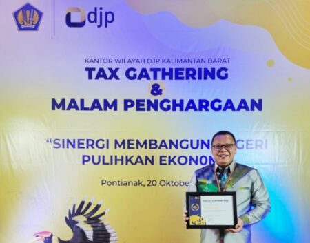 Penerimaan Pajak Terbesar, Bank Kalbar Raih Penghargaan dari Direktorat Jenderal Pajak