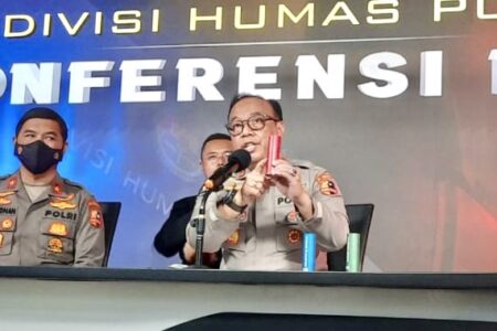 Polri Akui Gunakan Gas Air Mata Kedaluwarsa di Tragedi Kanjuruhan