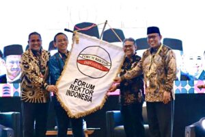 Gantikan Rektor UGM, Rektor Unair Dikukuhkan Jadi Ketua FRI 2022/2023