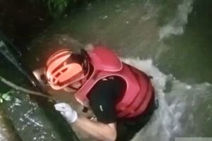 Bocah 7 Tahun Terbawa Arus di Sukabumi, Petugas Gabungan Turun Mencari