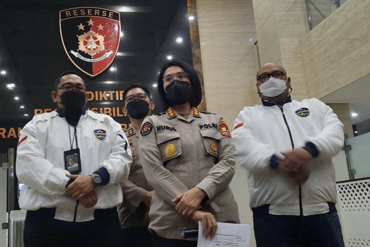 Sugi Nur dan Bambang Tri Dilaporkan Kasus Ujaran Kebencian dan Penistaan Agama