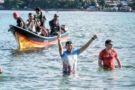 Sandiaga Janji Akan Kembali ke Fakfak dan Eksplorasi Wisata Alam