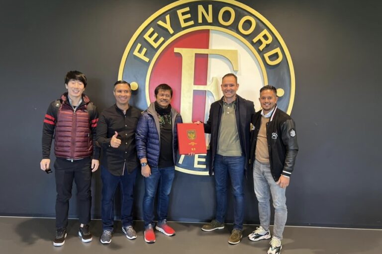 PSSI Kunjungan ke Belanda Jalin Kerja Sama dengan KNVB, Ajax, dan Fayernoord