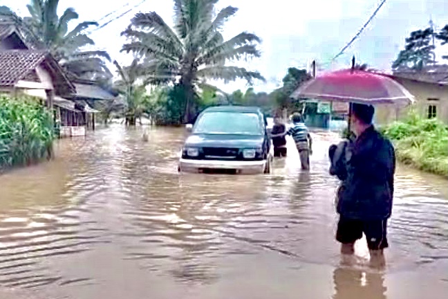 Banjir Terjang 3 Kecamatan di Lampung Selatan