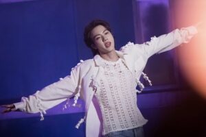 Jin Segera Rilis Lagu Solo Setelah Konser Gratis BTS di Busan Sukses