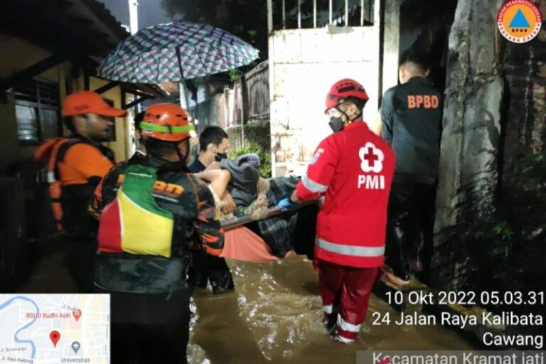Kali Ciliwung Meluap, BPBD Sedot Genangan di 53 RT Jakarta Selatan dan Timur